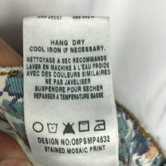 NWT Joe’s Mosaic Distressed Hi Rise Jeans Short 26 - Picture 8 of 8